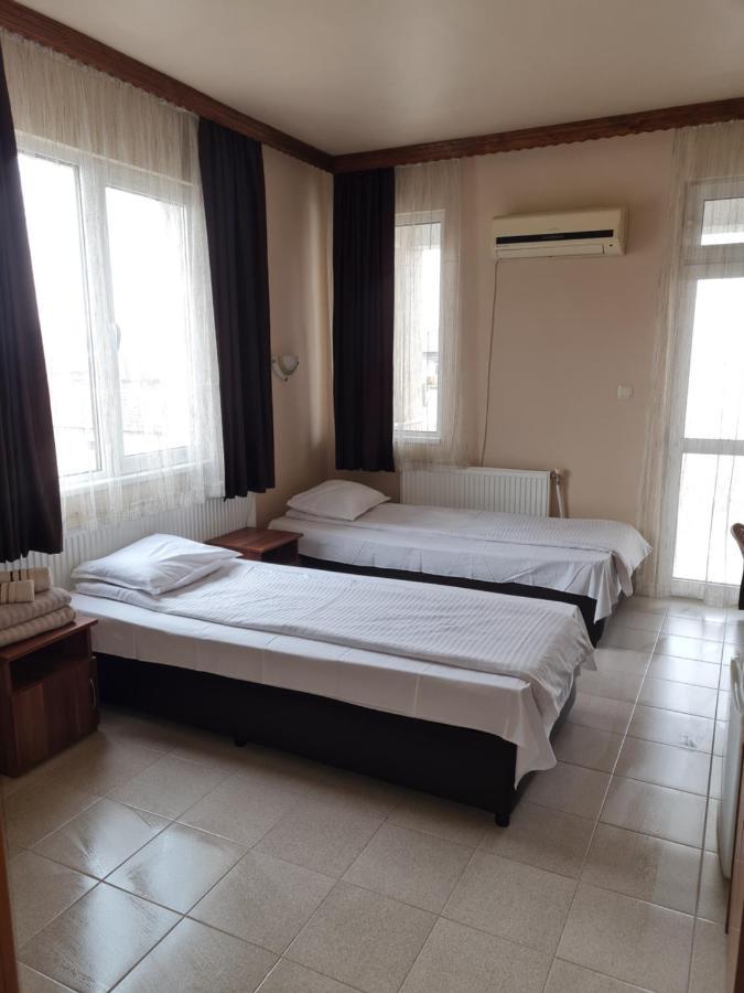 Family Hotel Zhelkovi - Olympia Kharmanli Eksteriør billede