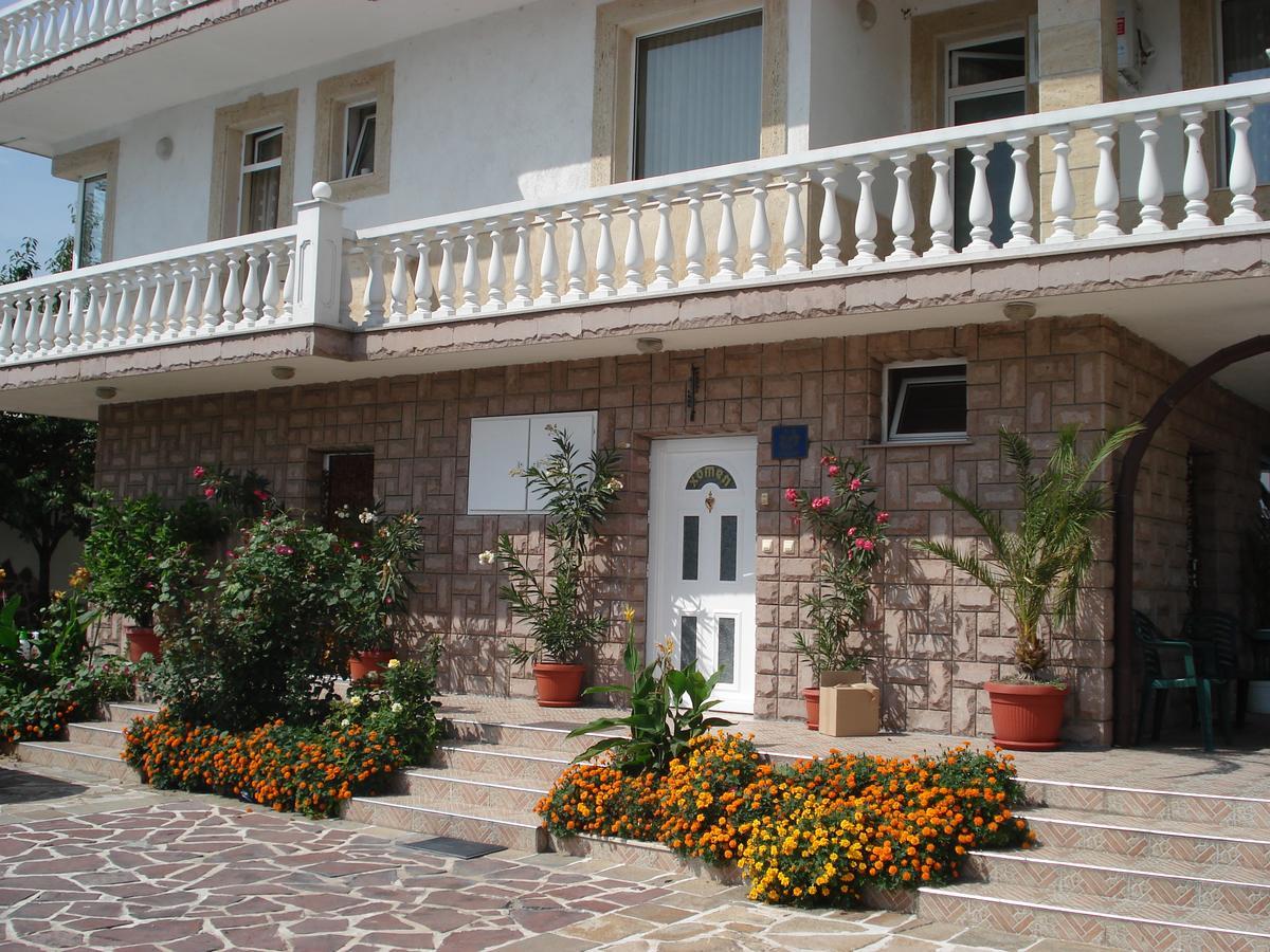 Family Hotel Zhelkovi - Olympia Kharmanli Eksteriør billede